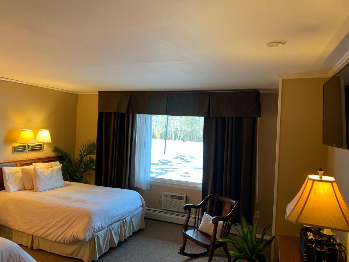 Ledge Rock At Whiteface Hotel Wilmington Bagian luar foto