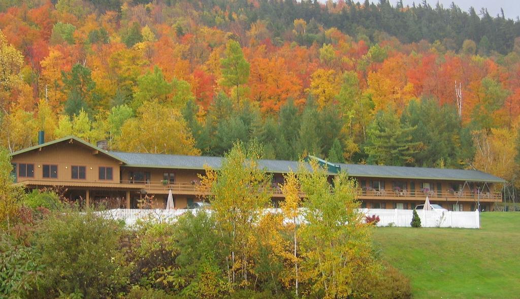 Ledge Rock At Whiteface Hotel Wilmington Bagian luar foto