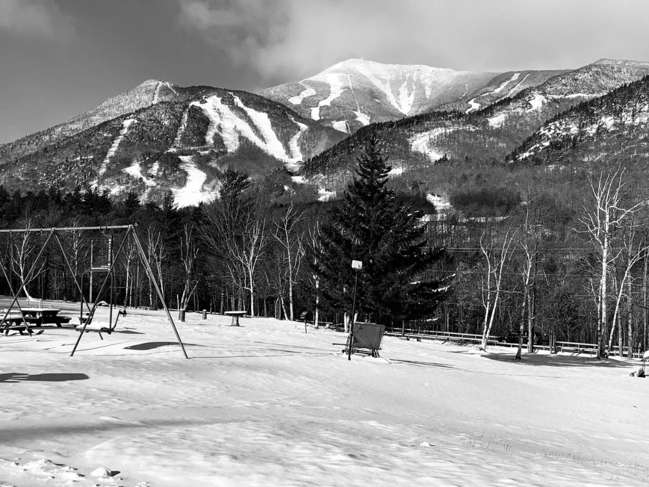 Ledge Rock At Whiteface Hotel Wilmington Bagian luar foto