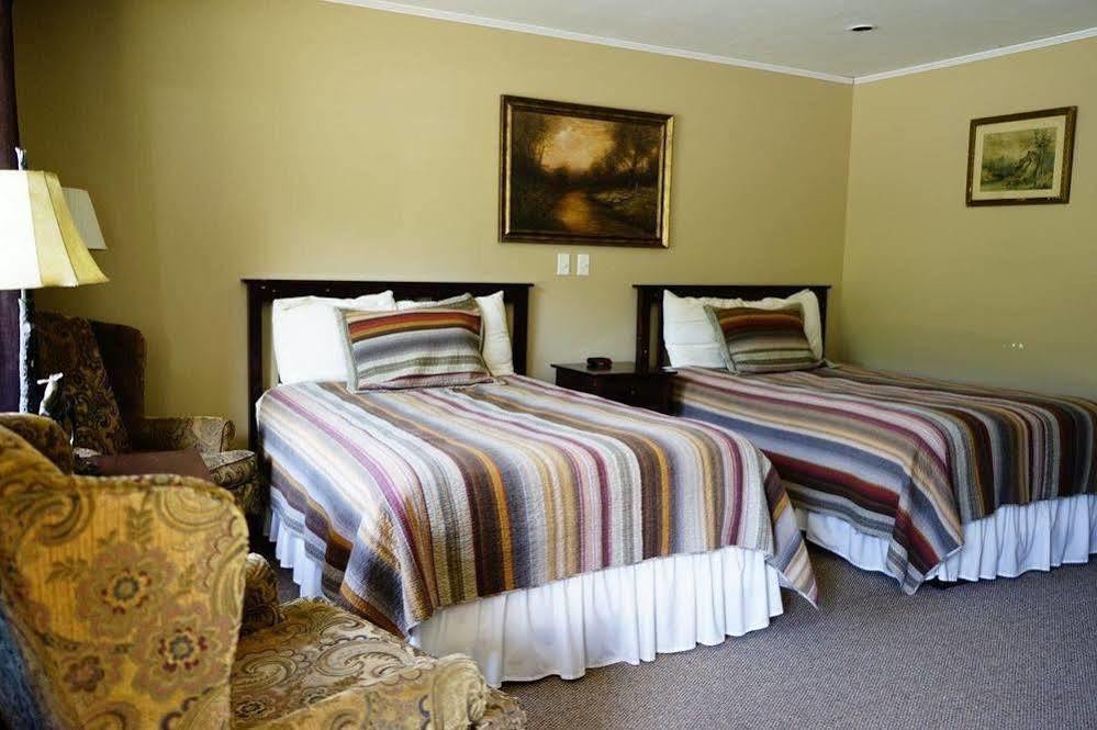Ledge Rock At Whiteface Hotel Wilmington Bagian luar foto